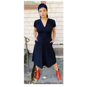 Nooworks Greta dress in Black (size Medium)